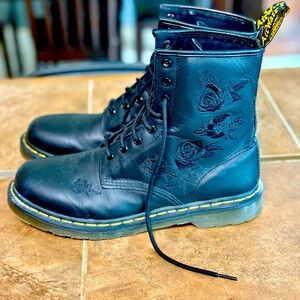 Dr Martens 1460 Vonda Mono Floral Boots